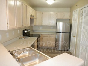 Building Photo - 1830 W Centennial Dr