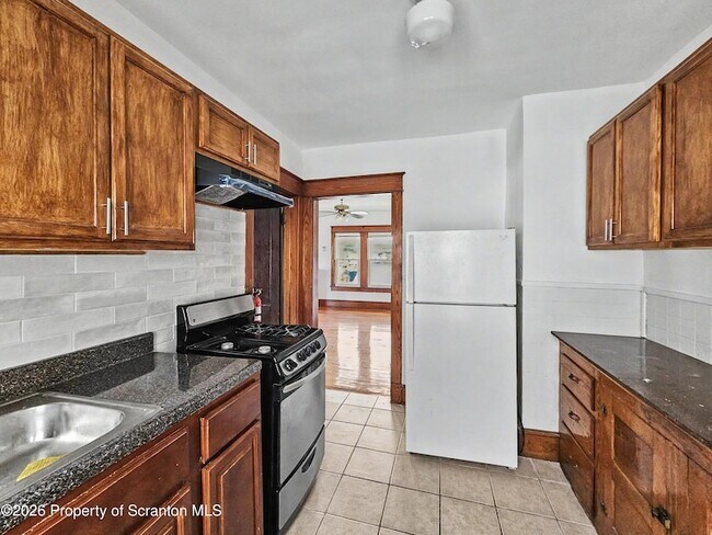 Foto del edificio - 852 N Rebecca Ave