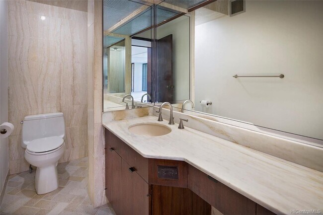 Foto del edificio - Esplanade on the water