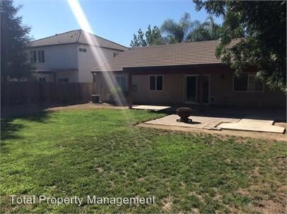 Building Photo - 3 br, 2 bath House - 5432 W. Modoc Ave.
