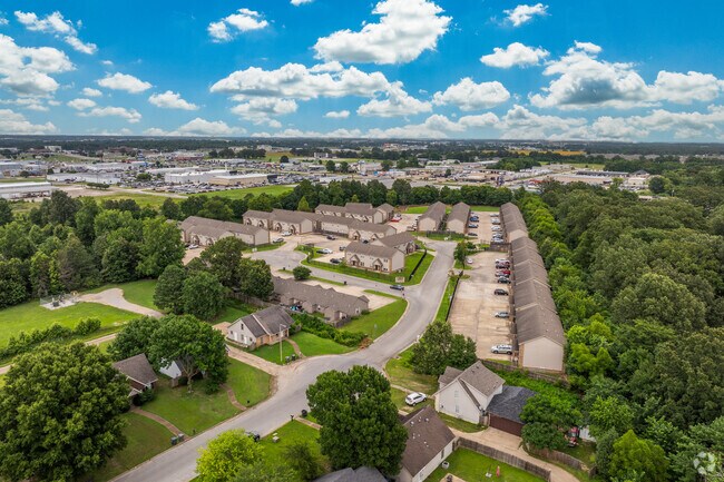 Foto aérea - Willow Creek Townhomes