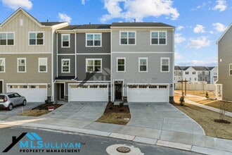 Building Photo - 1100 Crossvine Trl