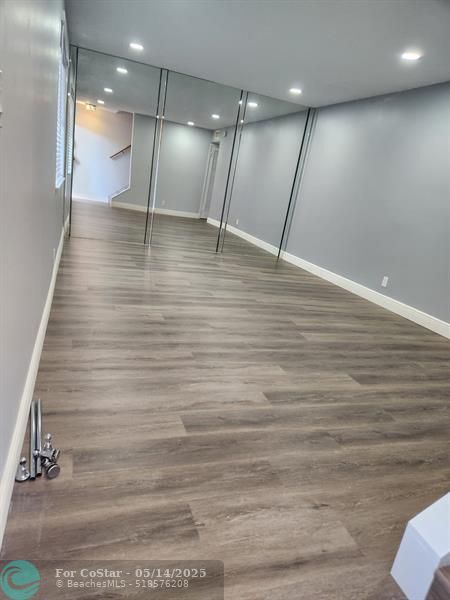 Foto del edificio - 5668 Blueberry Ct