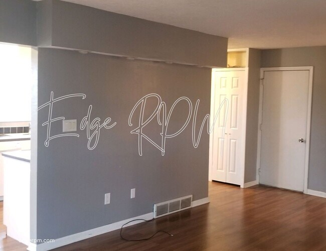 Foto del edificio - Now leasing for May 2026! Four Bed/One Bath