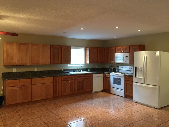 Building Photo - Rocklin ~ Home For Rent!