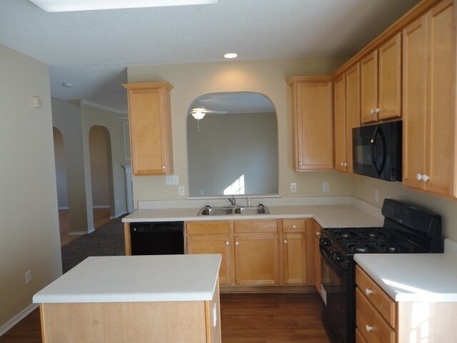 Building Photo - 3040 Bethwicke Ct