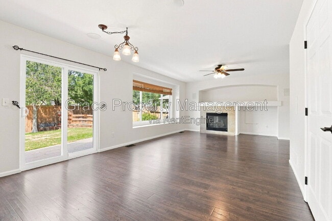 Building Photo - 2057 Alpine Dr