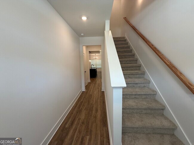 Building Photo - 213 Laney Dr