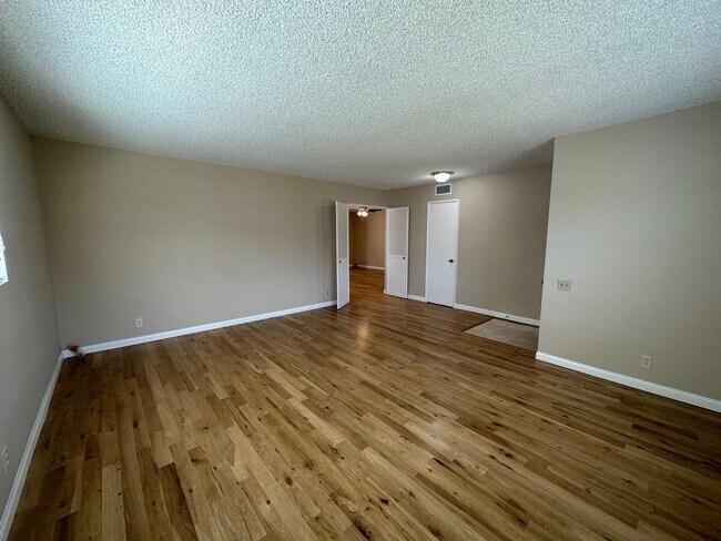 Foto del edificio - 23740 Welby Way