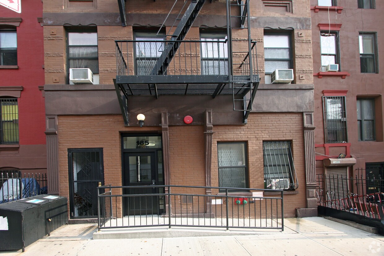 Secondary Photo - 165 E 115th St