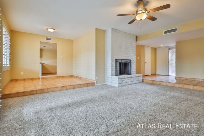 Building Photo - 1209 W Palo Verde Dr