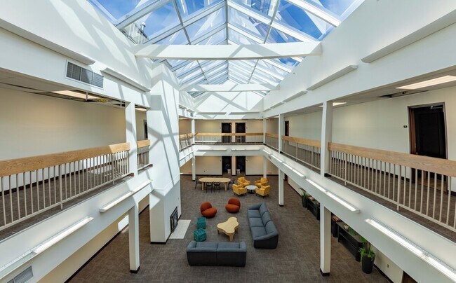 Foto del edificio - Brewster Hall