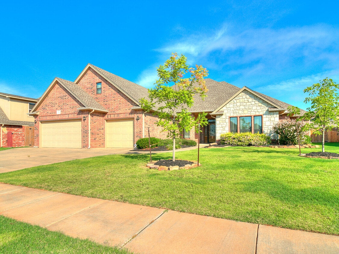 Primary Photo - Regency Pointe Addition- Community Pool- 3...