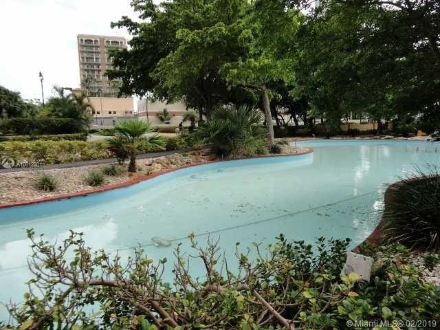 Foto del edificio - WINSTON TOWERS 600 CONDO