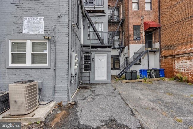 Foto del edificio - 1113 N Calvert St