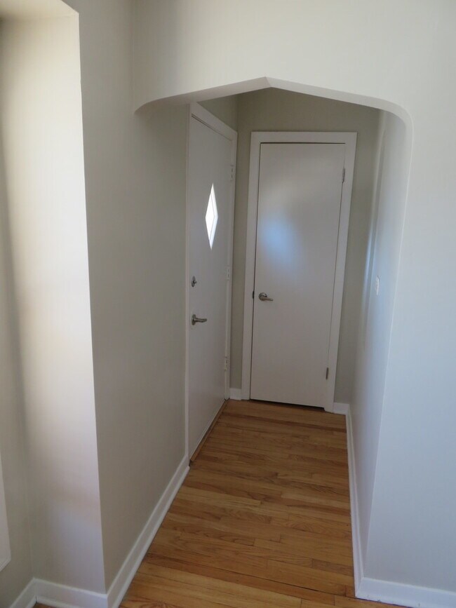 Foto del edificio - 6948 W Wellington Ave