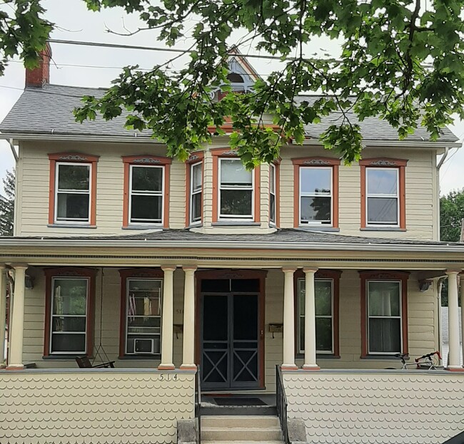 Foto del edificio - 514 N Montgomery St