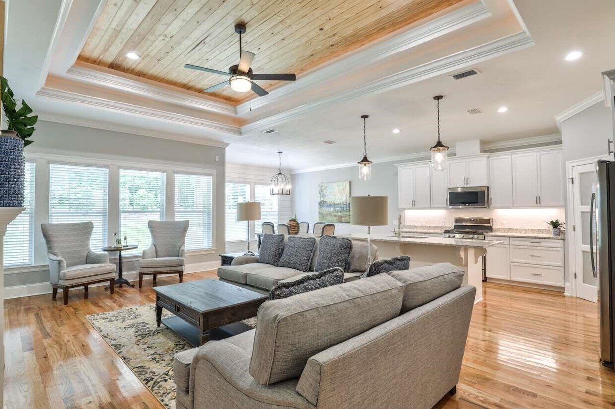 Foto principal - 2404 Sweet Valley Hts