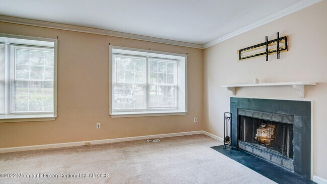 Building Photo - 401 Santa Anita Ln