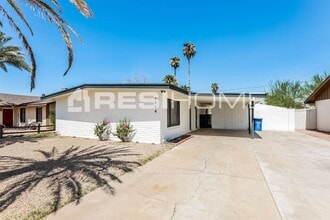 Building Photo - 1314 E Del Rio Dr