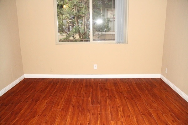 Building Photo - 301 Knob Hill Ave