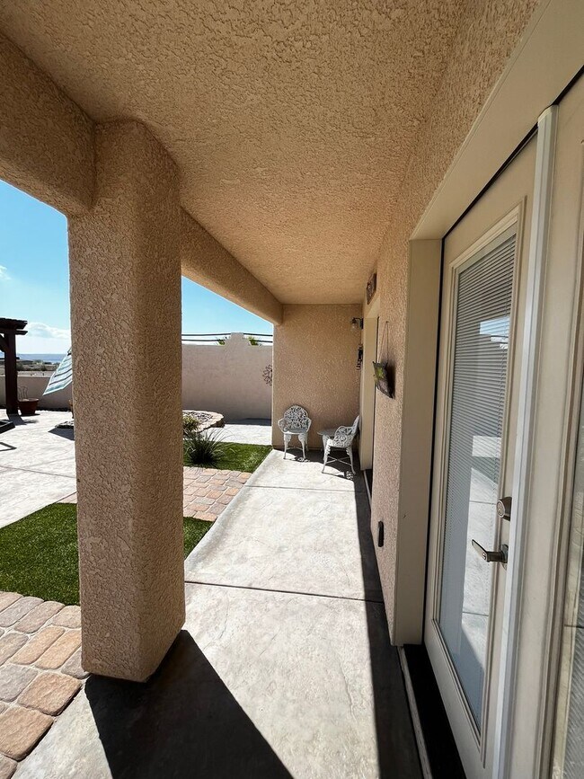 Building Photo - 1 Bed 1 Bathroom Casita