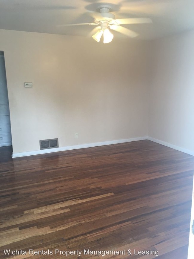 Building Photo - 2 br, 1 bath House - 1600 W Pawnee