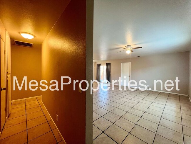 Foto del edificio - 21460 Laguna Rd