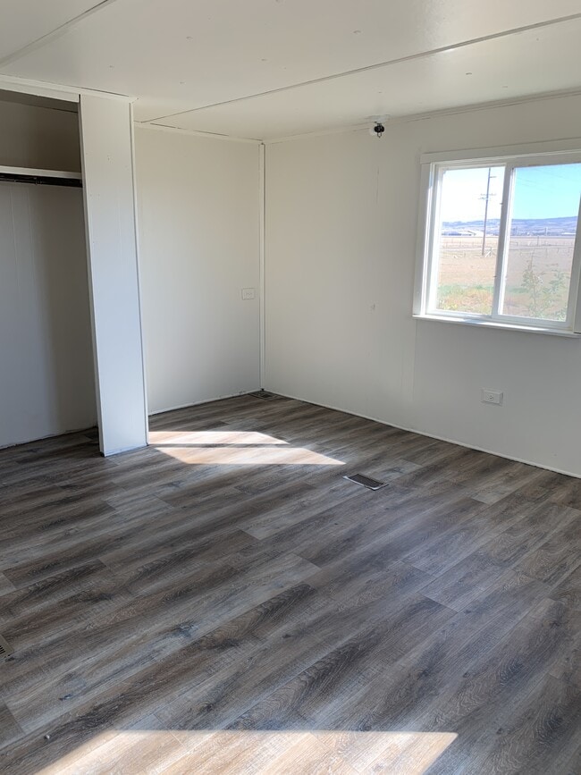 Building Photo - 4011 S Fort Buford Ln