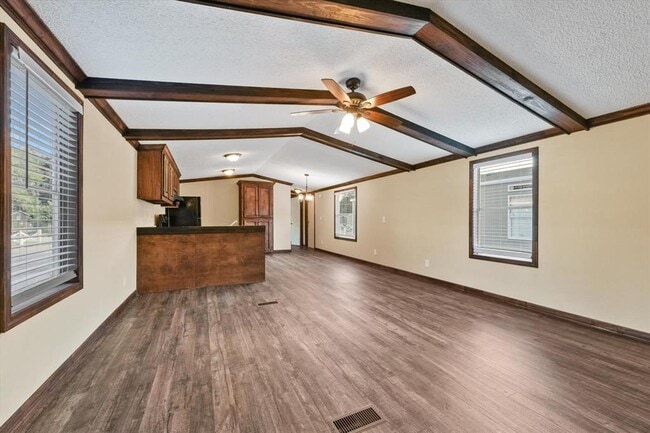 Building Photo - 21395 Caney Dr