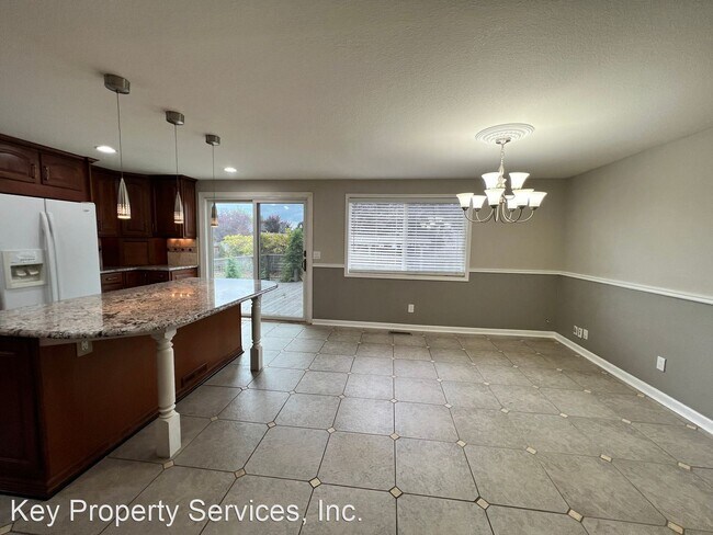 Building Photo - 4 br, 2 bath House - 15910 NE 42nd St