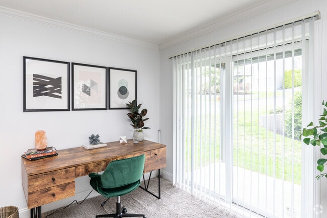 Interior Photo - Ridgeway Place