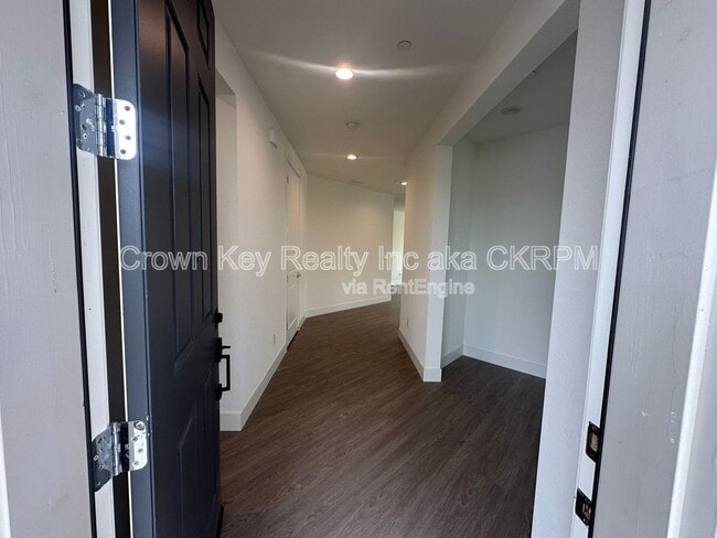 Foto del edificio - 657 Heathridge St