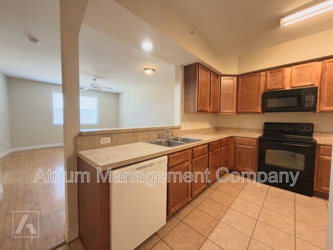 Foto del edificio - 2902 N Orange Ave