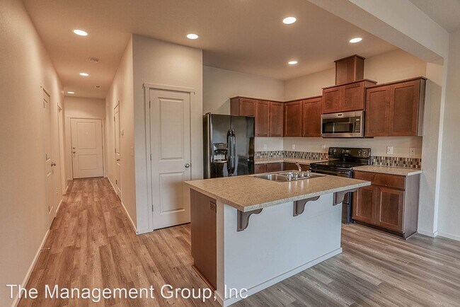 Building Photo - 3 br, 2.5 bath House - 8510 NE 13th Place