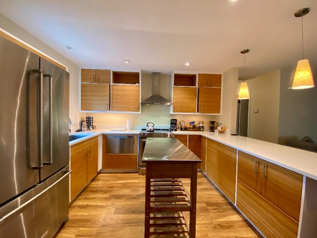 Foto del edificio - 4300 Beach Dr SE
