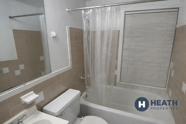 Foto del edificio - 28 S Huntington Ave