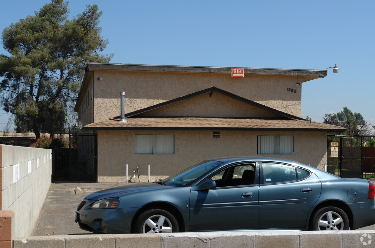 Foto del edificio - 1352 Oakdale Ave