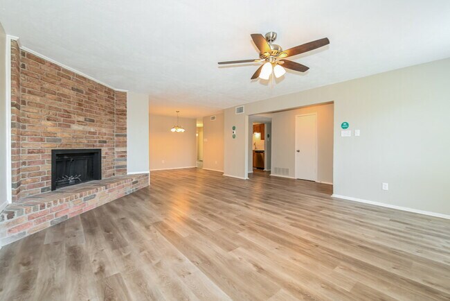 Foto del edificio - 1301 Southridge Dr