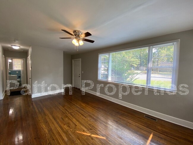 Building Photo - Lincoln Park Home