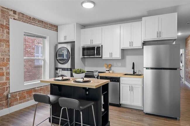 Foto del edificio - 5303 Bancroft Ave