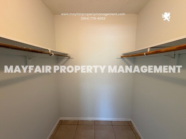 Foto del edificio - 4160 NW 21st St