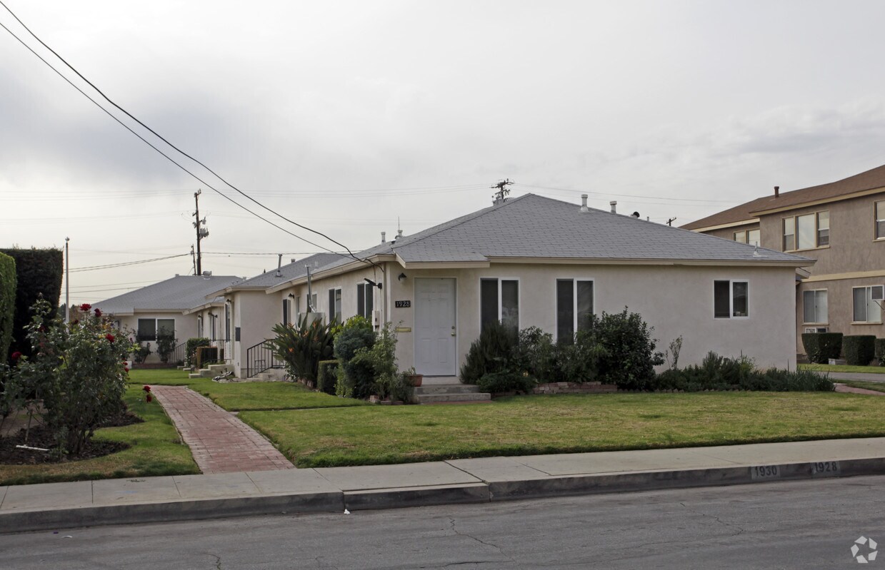 Foto principal - 1928-1930 2nd St