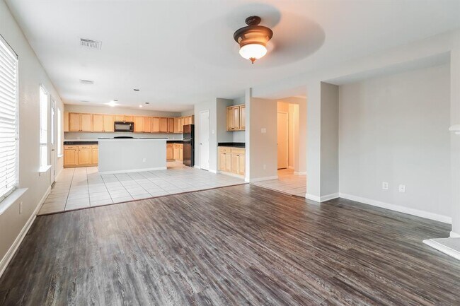 Foto del edificio - 414 Remington Green Ct