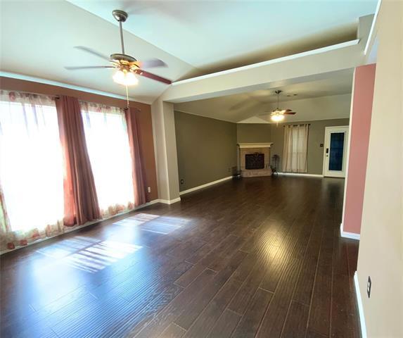 Building Photo - 10501 Fossil Hill Dr