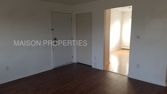 Building Photo - 4 Hickory Manor Dr