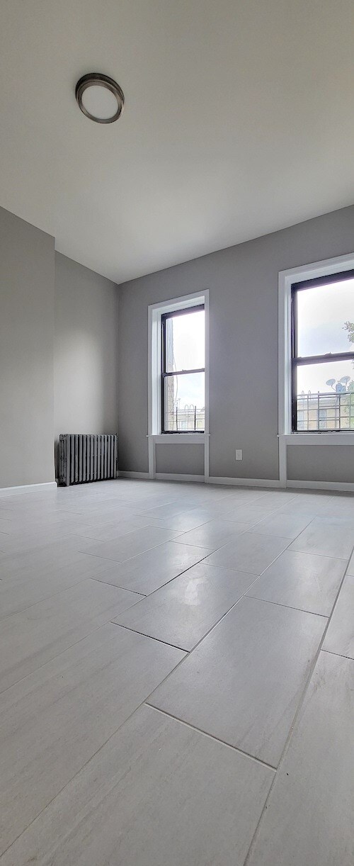 Building Photo - 357 57th St
