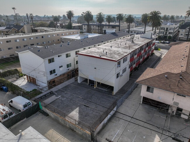 Building Photo - 2811 Menlo Ave