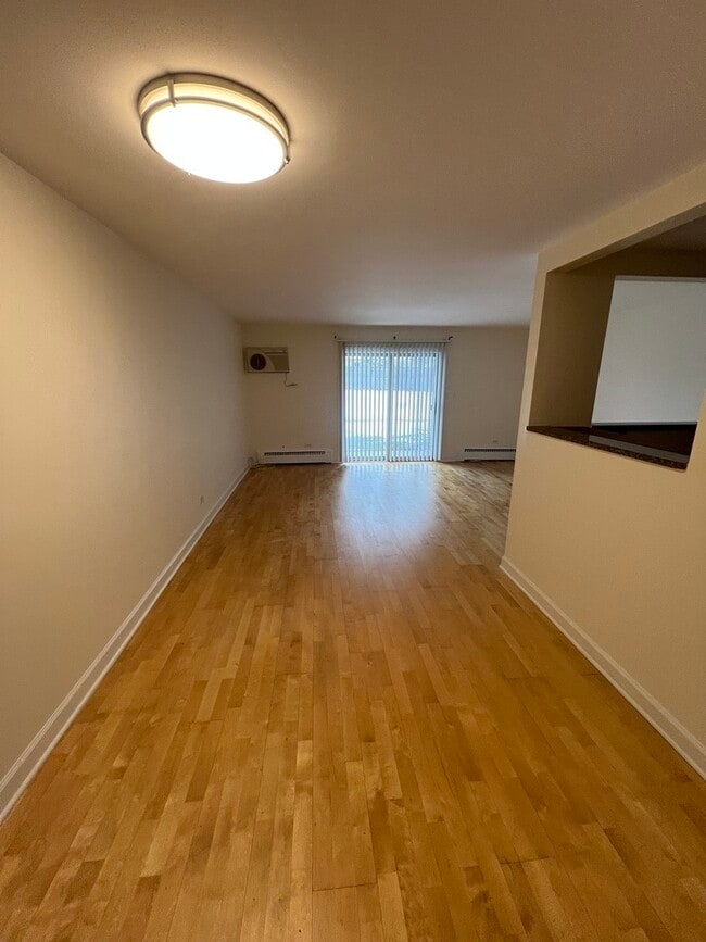 Foto del edificio - 2426 N Kennicott Dr