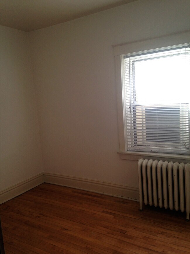 Foto del edificio - 1008 E 6th St